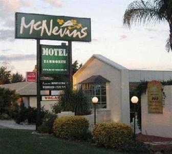 McNevin's Country Valley Motel