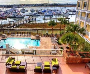 Courtyard by Marriott Charleston Waterfront