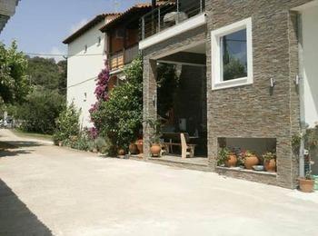 Ioannis Avrades Apartments
