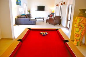 4 Br Villa Delphin