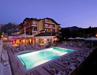 Hotel Cristallo Garni Aaritz