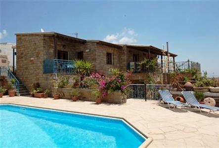 Adamos House Hotel Tochni