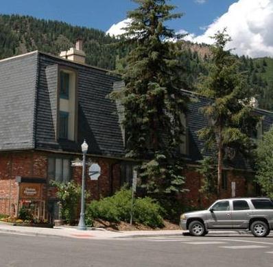 Chateau Roaring Fork Condominium Aspen