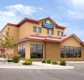 Days Inn & Suites Bozeman