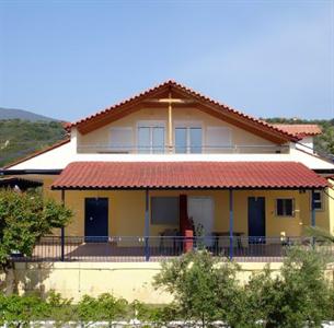 Alexandros Apartments