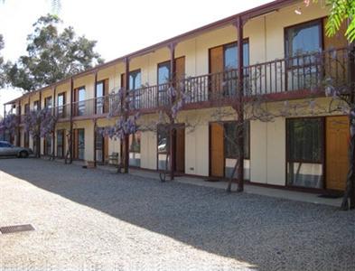 Wentworth Central Motor Inn