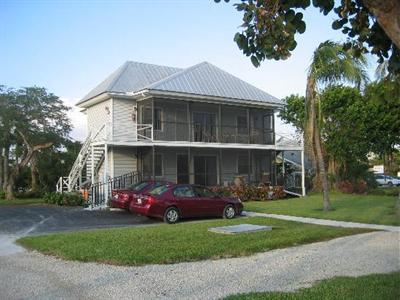 Shalimar Cottages and Motel