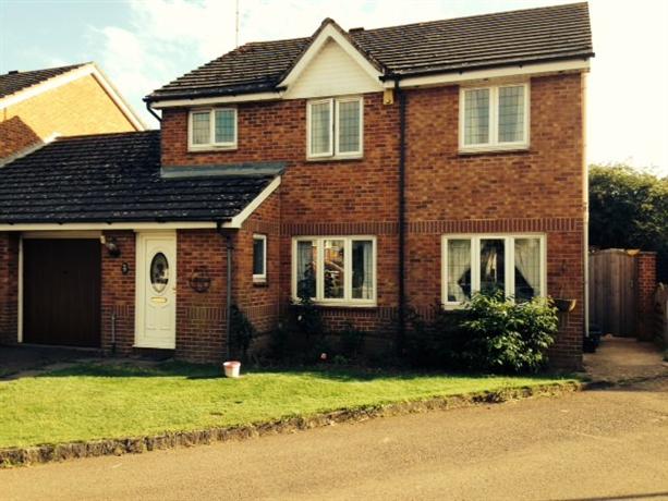 Homestay in Bovingdon near Royal Air Force Station Bovingdon