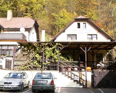 Restaurant a Penzion Pod Draci Skalou