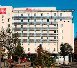 Ibis Paris Porte De Clichy Centre