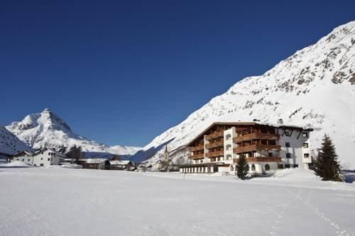 Alpenhotel Tirol