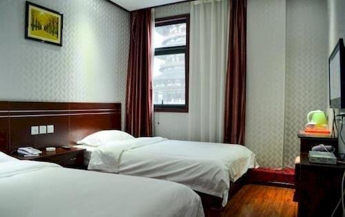 Xinyuan Business Hotel Luoyang