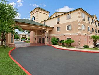 Days Inn & Suites Stone Oak