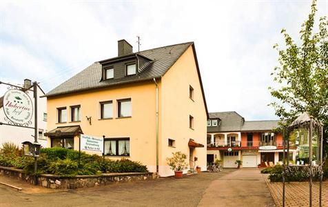 Gastehaus & Weingut Hubertushof