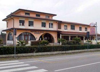 Hotel De Rosa Roveredo in Piano