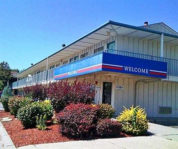 Motel 6 North Des Moines