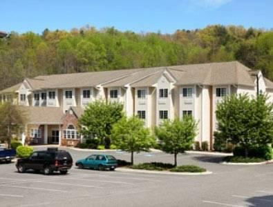 Microtel Inn & Suites by Wyndham Cherokee