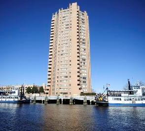 Oakwood Apartments at Harbor Tower Portsmouth (Virginia)