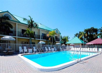 Comfort Inn & Suites Oceanside Port Canaveral Area