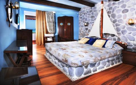 Antigoni Beach Hotel & Suites