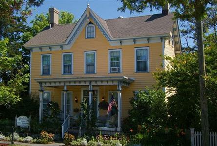 Bayberry Inn Bed & Breakfast Cape May