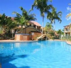 Beach Court Holiday Villas Cannonvale