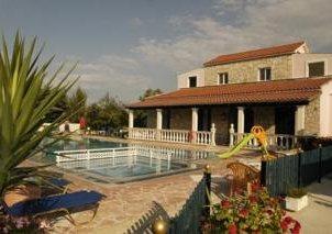 Blue Sky Apartments Peroulades