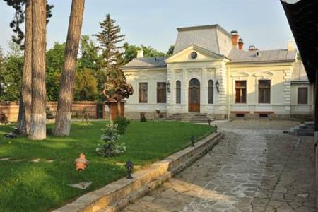 Polizu Manor