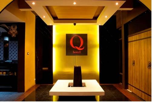 Q Hotel