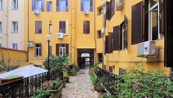 Coloseum apartments-St John Lateran area