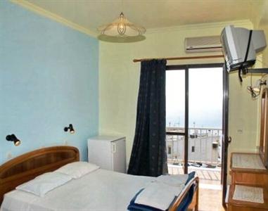 Alexandros Rooms Hotel