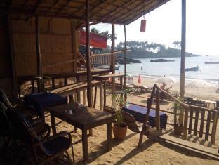 Cafe Del Sol Beach Bungalows