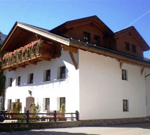 Bauernhof Landershof Farmhouse Langenfeld