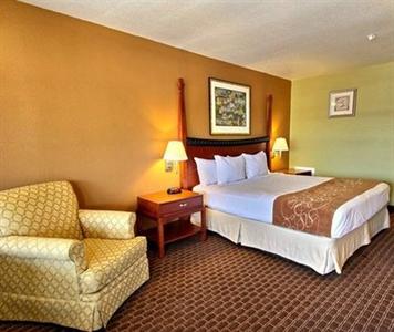 Econo Lodge Inn & Suites Virginia Beach