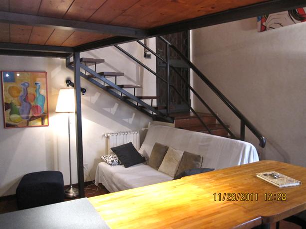 Charming and romantic loft at Old Bridge Florence