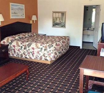 Great Lakes Inn & Suites