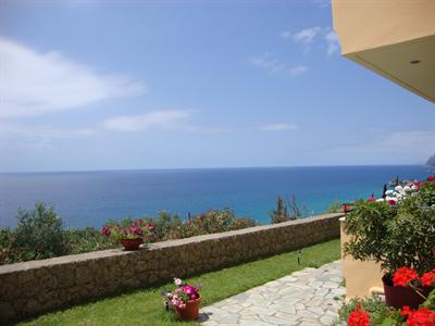 Apartment with stunning sea views