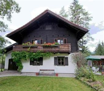 Holiday House Strobl