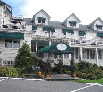 Spruce Point Inn Resort and Spa