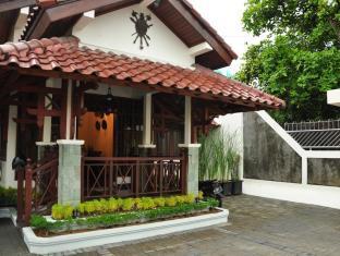 D Ajenk Boutique Guest House