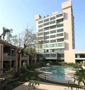 Boulevard 9 Luxury Resort & Spa