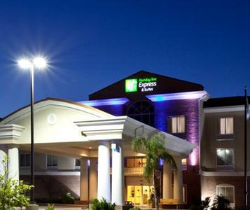 Holiday Inn Express Hotel & Suites Spring Hill