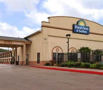 Opelousas Days Inn & Suites