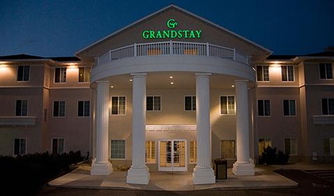 GrandStay Residential Suites