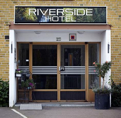 Riverside Hotel & Apartments