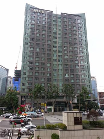 Ten-Q Global Residence