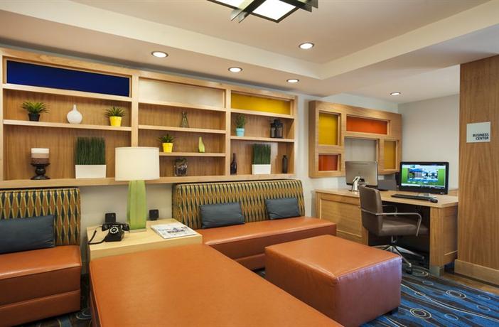 Holiday Inn Express and Suites Germantown