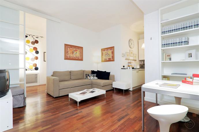 Trevi Fountain II apartment Rome