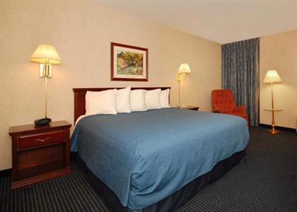 Ramada Waukegan Gurnee