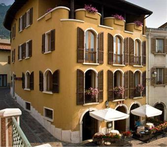 Hotel Tignale